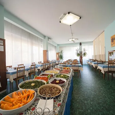 Отель Madison